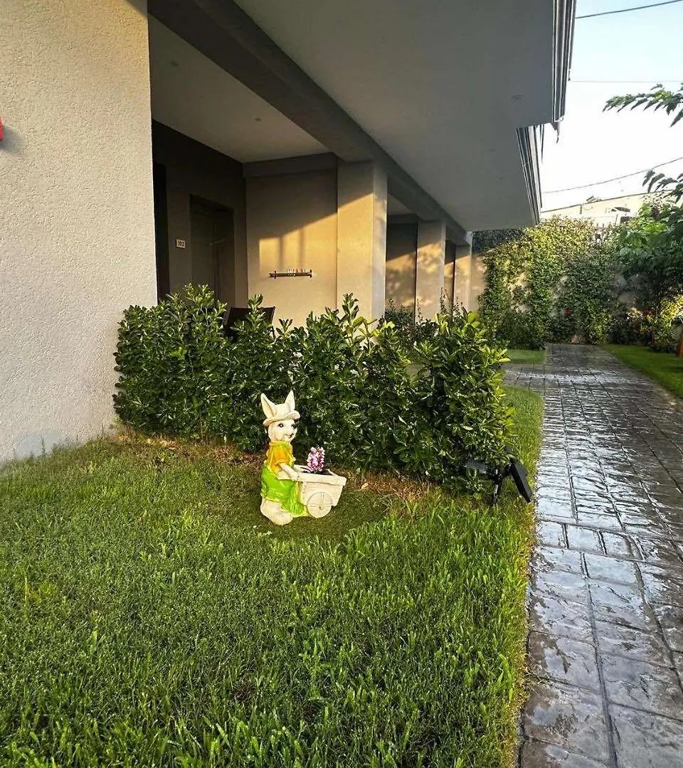 Aithra Hotel Paradisos